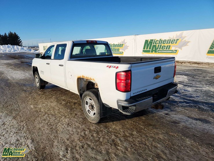 2015-chevrolet-silverado-2500hd-image-3