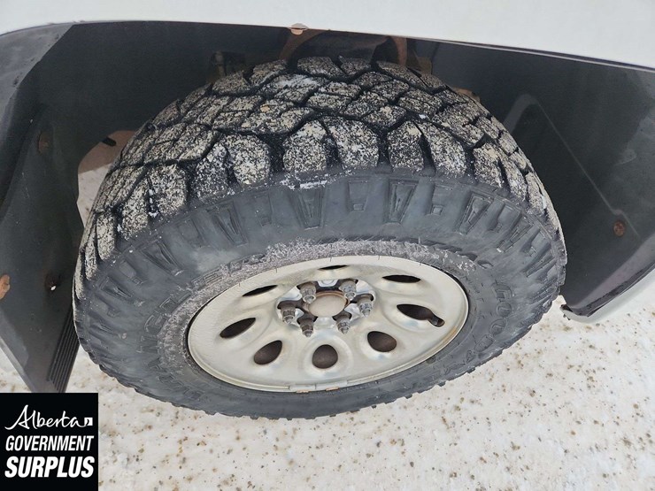 2011-chevrolet-silverado-1500-lt-image-13