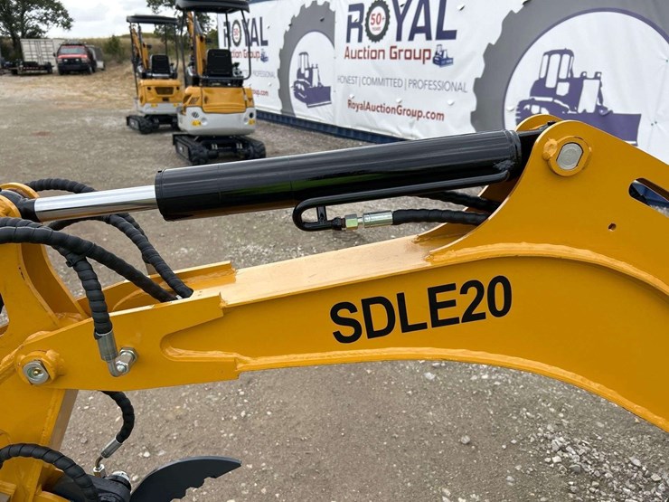 2025-sdlanch-sdle20-diesel-mini-excavator-image-16