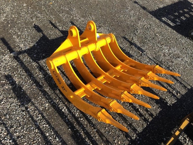 2025-caterpillar-305-image-2