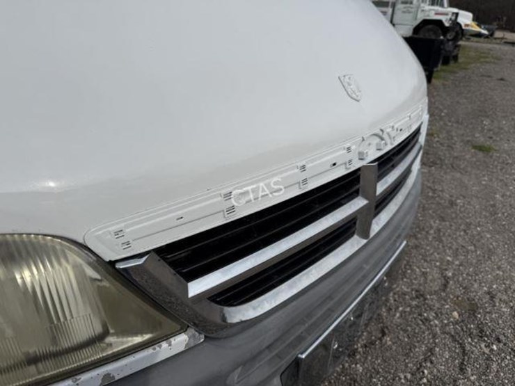 2005-dodge-3500-image-4