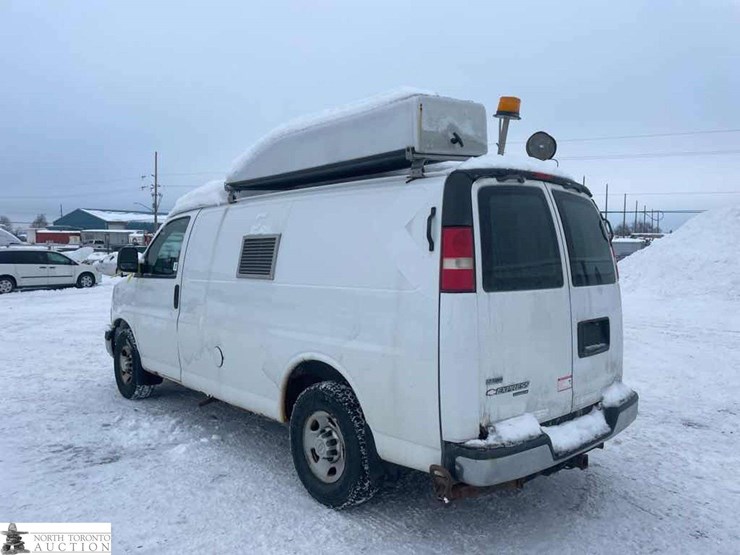 2011-chevrolet-express-g3500-image-6