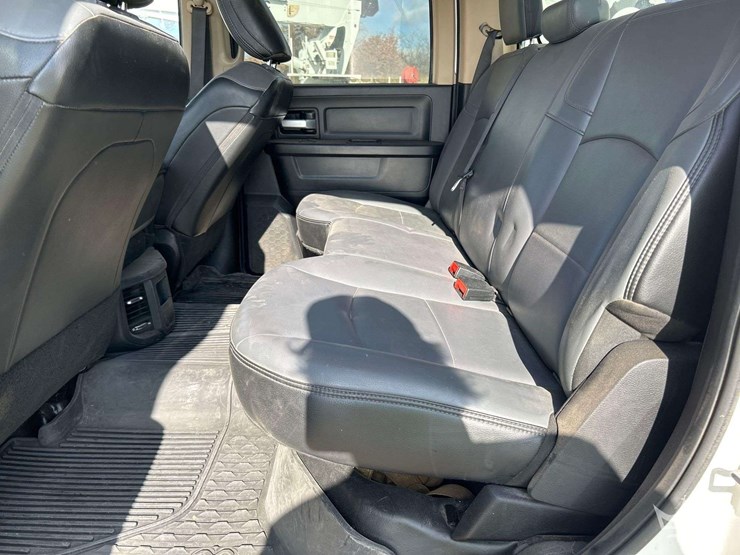 2019-dodge-2500-image-22