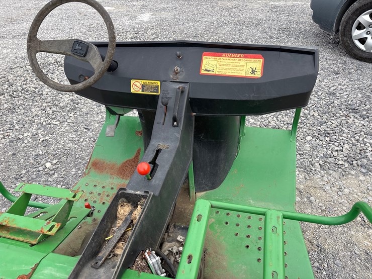 john-deere-gator-image-8