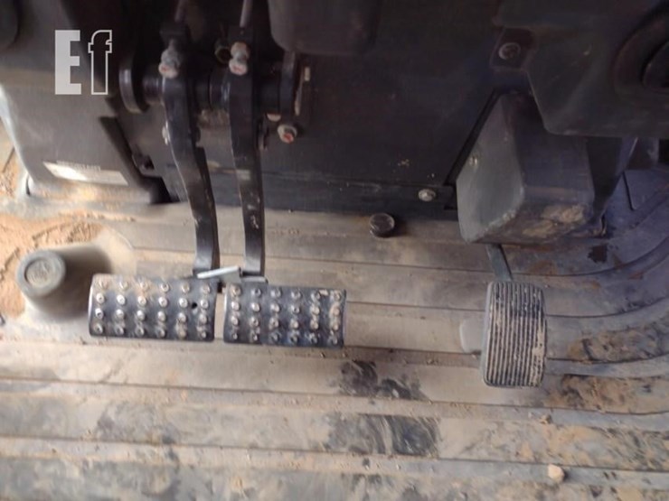 2019-deere-310sl-image-7