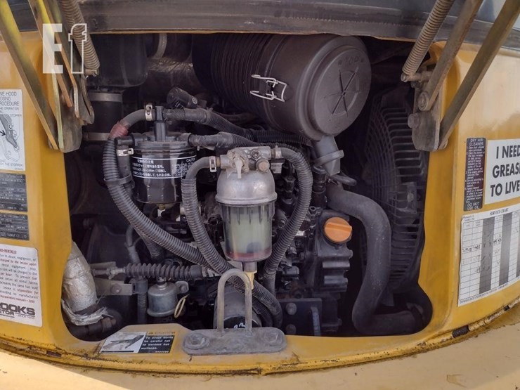 2013-deere-35d-image-43