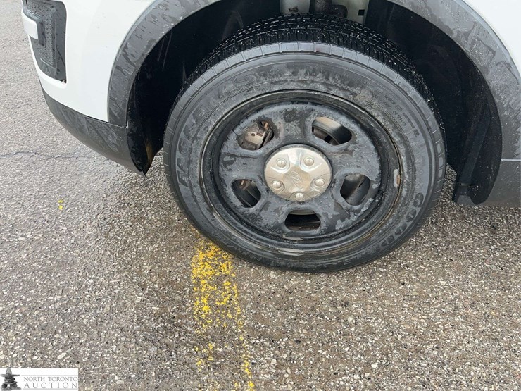 2018-ford-explorer-image-11