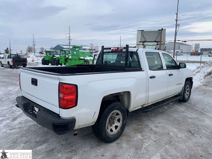 2018-chevrolet-silverado-1500-image-3