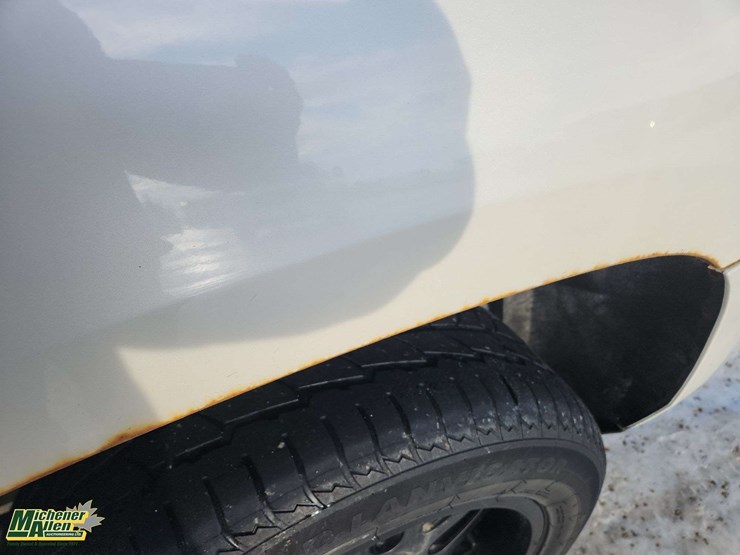 2015-cadillac-escalade-image-42