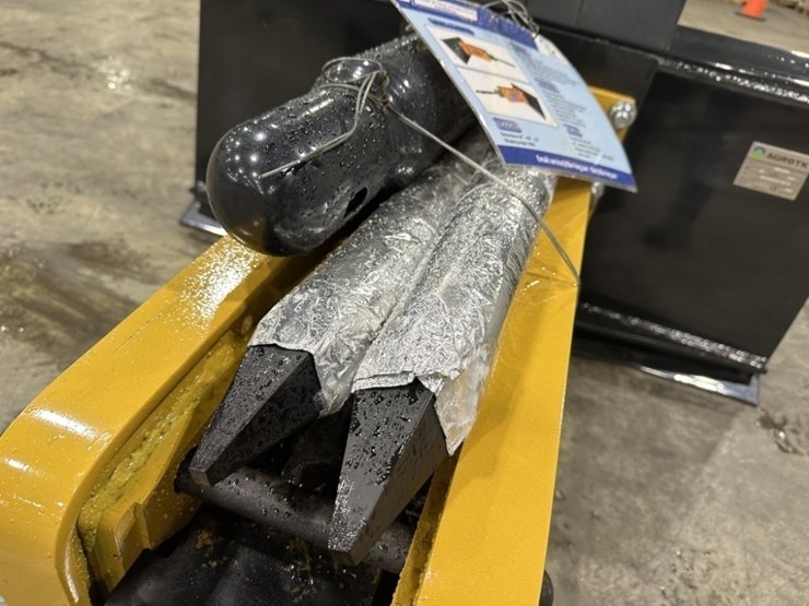 2025-agt-sshh680-hydraulic-breaker-image-6