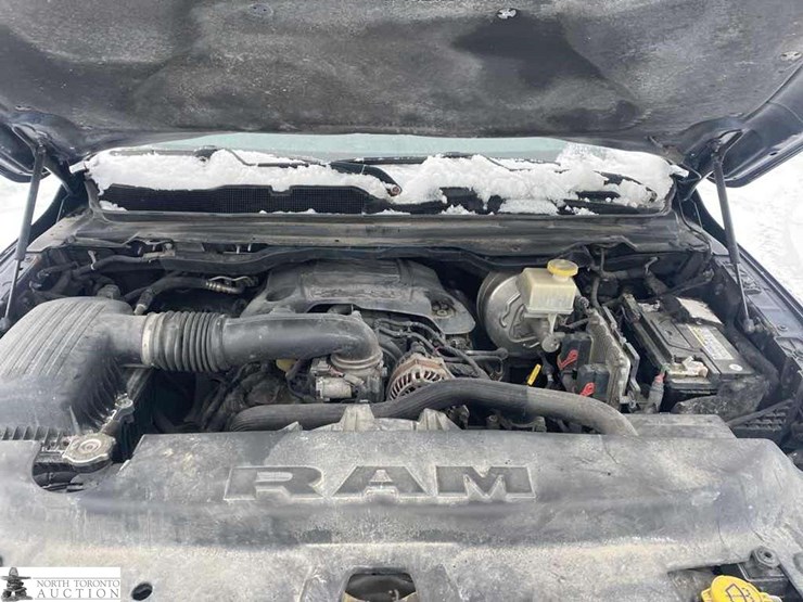 2019-ram-1500-big-horn-image-8