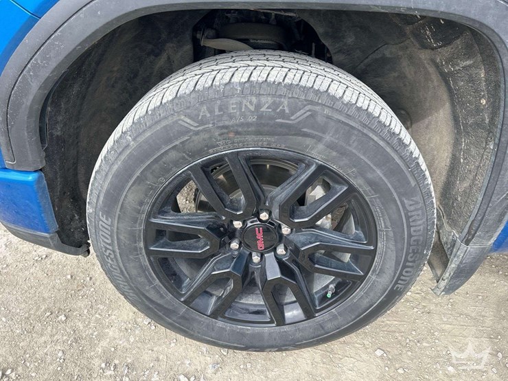 2024-gmc-seirra-elevation-4x4-image-21