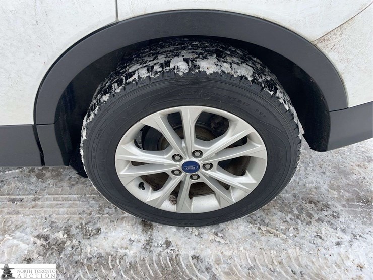 2017-ford-escape-image-21