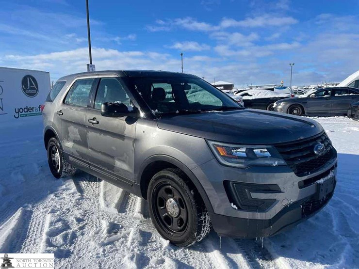 2019-ford-explorer-image-2