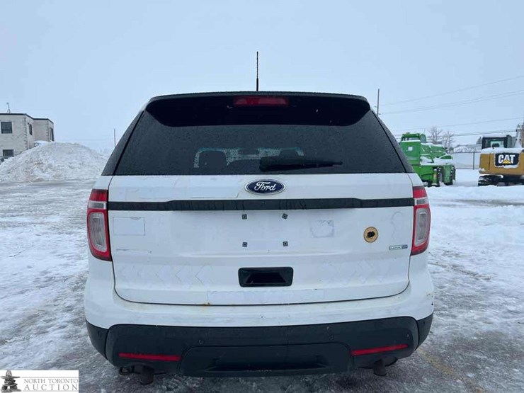 2014-ford-explorer-image-5