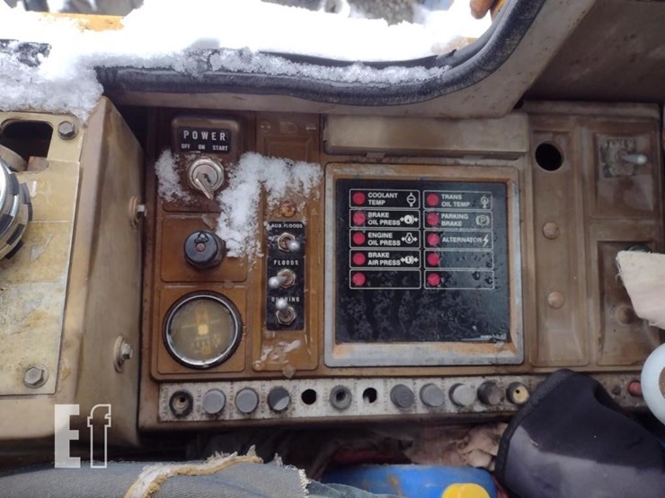 caterpillar-it28-image-9