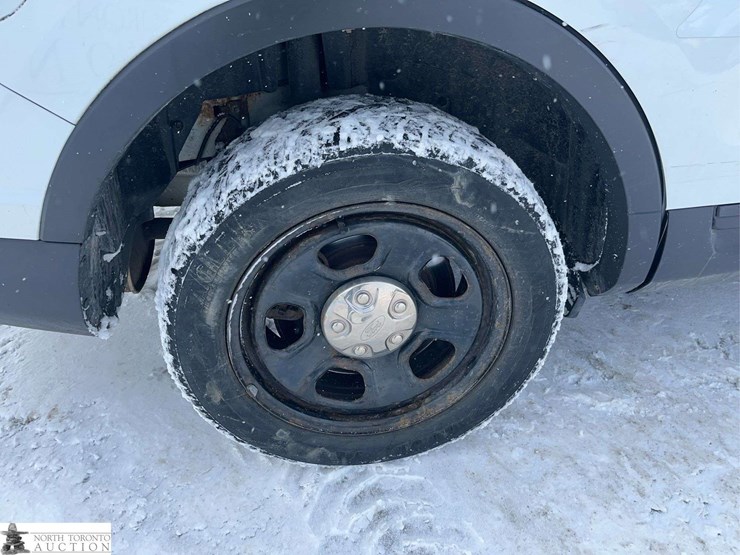 2015-ford-explorer-police-interceptor-image-13