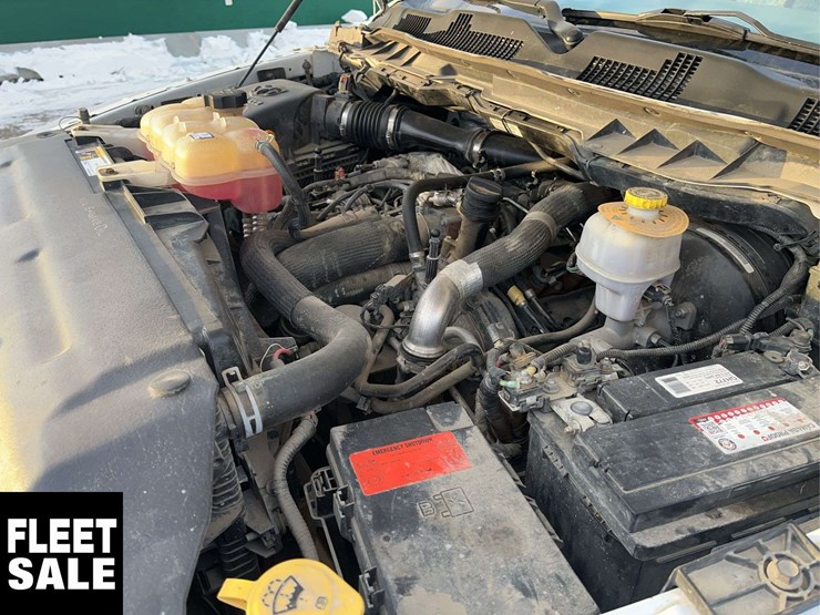 2015-dodge-1500-image-24