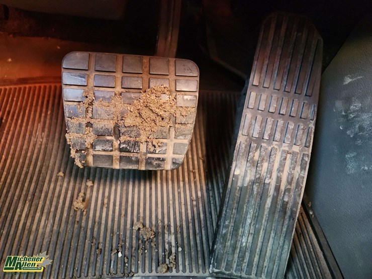 2009-freightliner-cascadia-t/a-sleeper-tractor-image-32