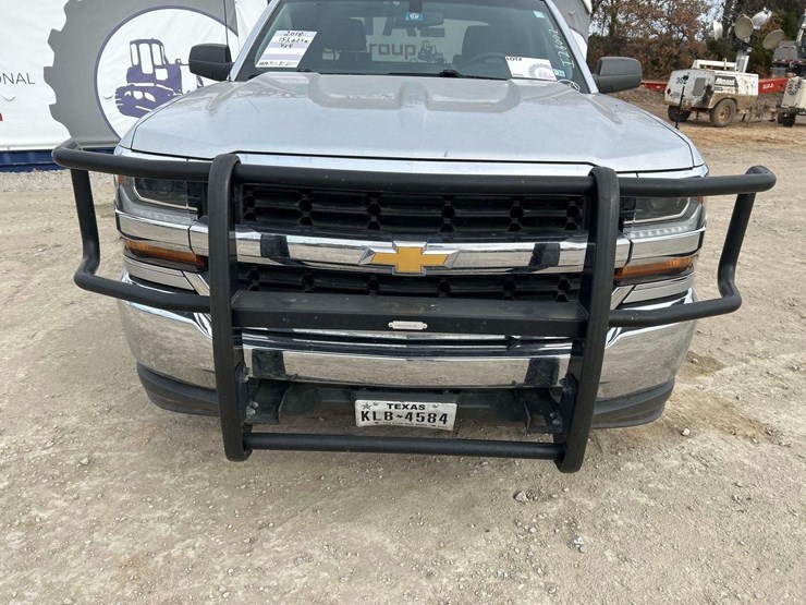 2018-chevrolet-silverado-1500-image-22