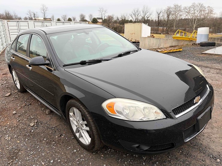 2013-chevrolet-impala-ltz-image-3