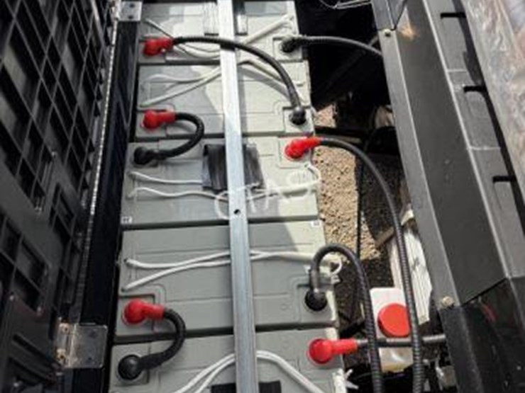 #26-•-electric-6-seater-golf-cart-(sdlgc100)-image-12