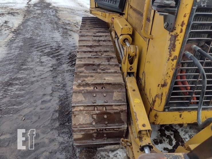 2005-caterpillar-d4g-xl-image-42