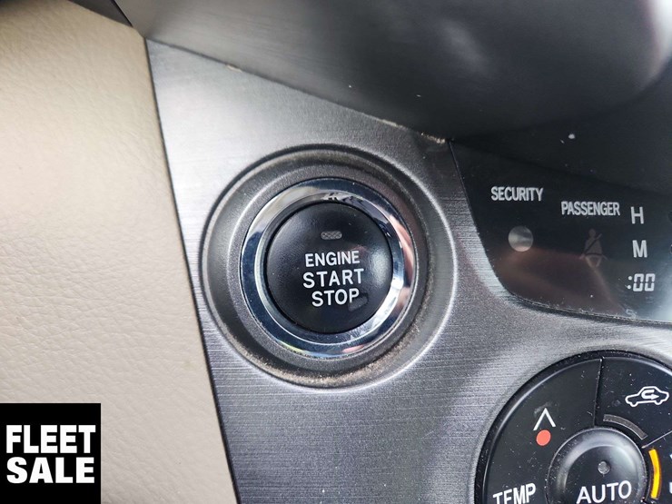 2009-toyota-rav4-image-18