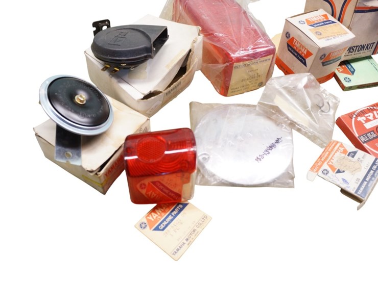 yamaha-miscellaneous-parts-lot-image-2
