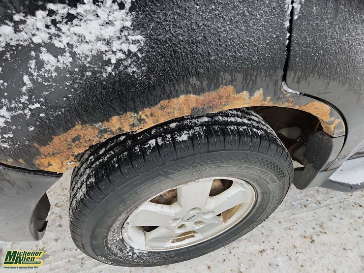 2012-ford-escape-xlt-image-41