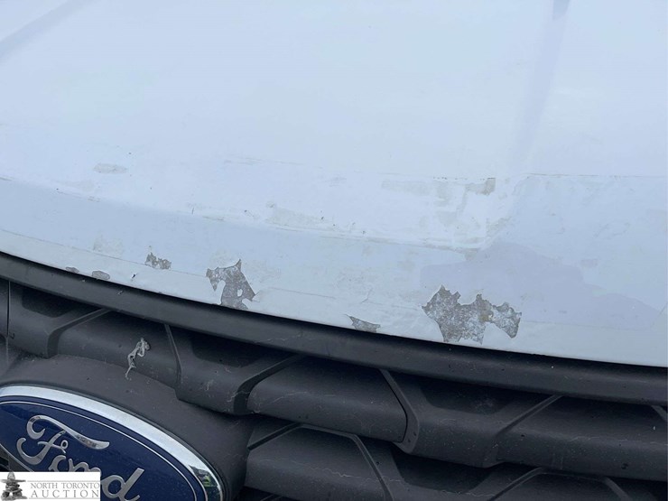 2019-ford-explorer-image-37