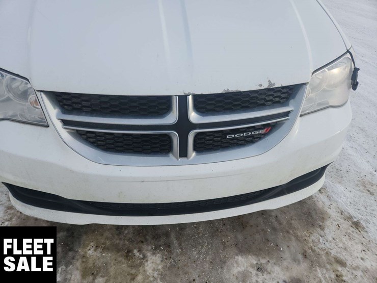 2015-dodge-grand-caravan-image-32