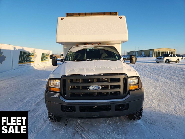 2006-ford-f550-image-9