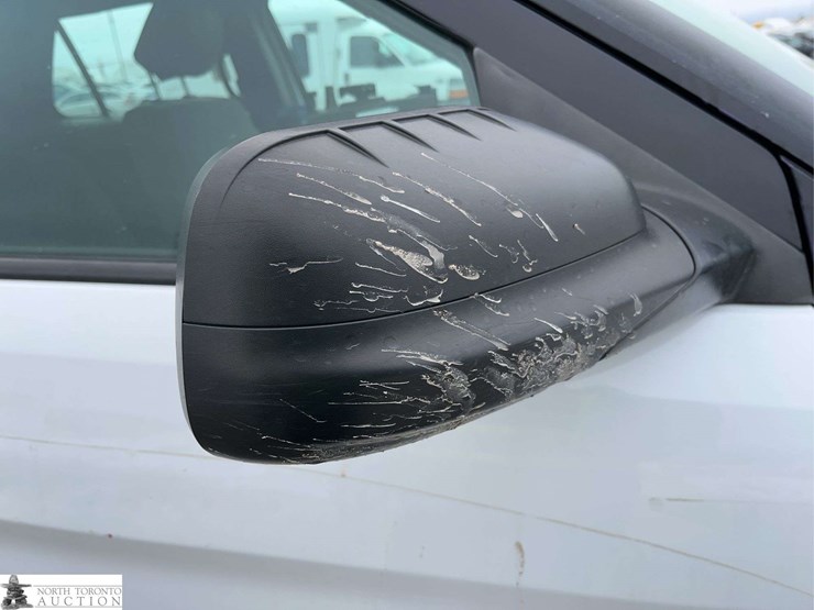 2018-ford-explorer-image-33