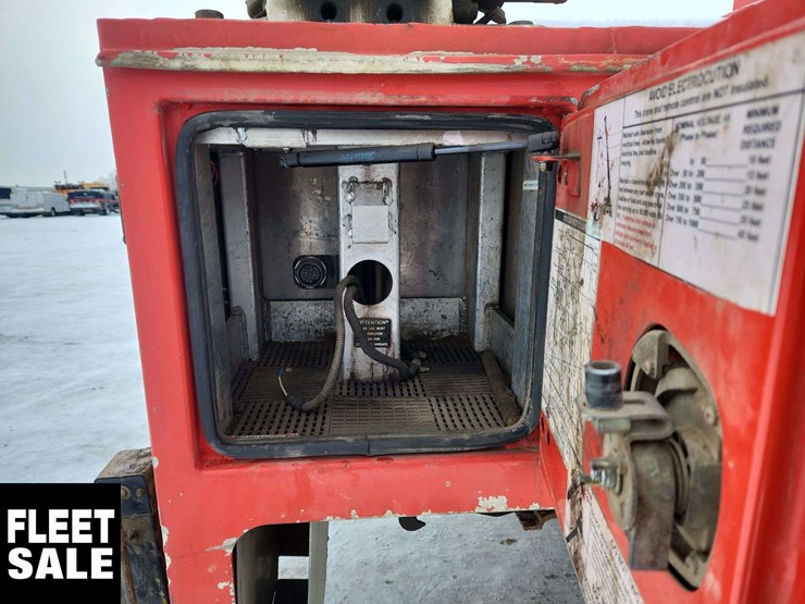 2011-ford-f550-image-36