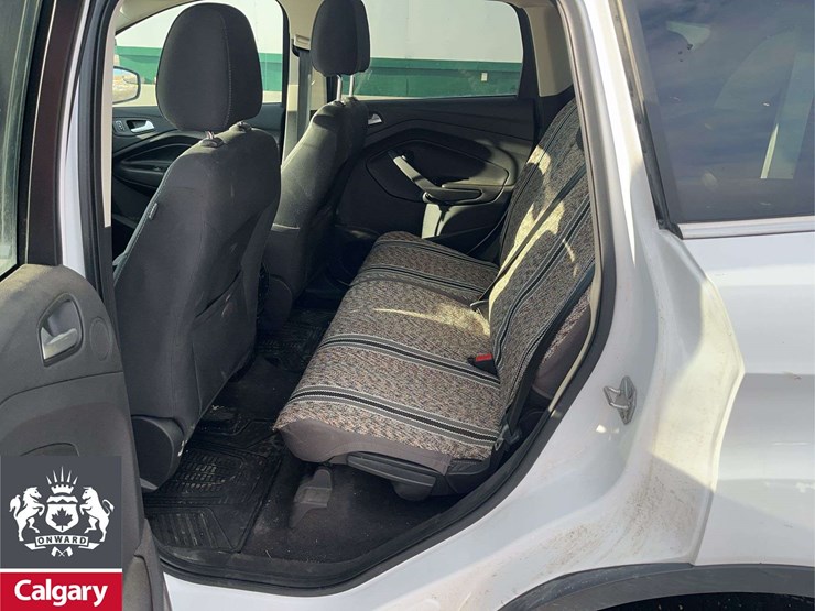 2016-ford-escape-se-image-18