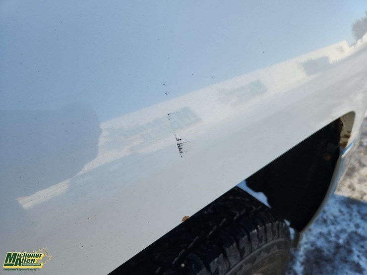 2015-chevrolet-silverado-2500hd-image-34