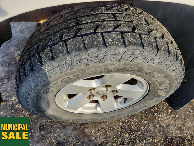 2011-dodge-1500-image-14