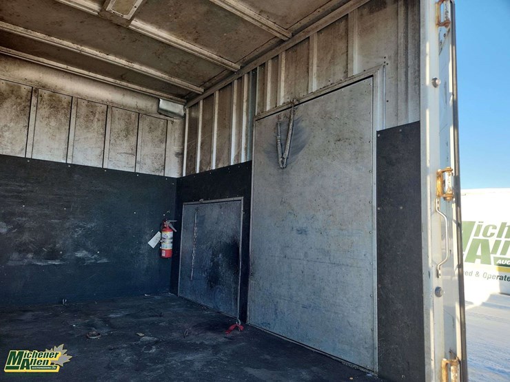 2015-ford-f350-image-16