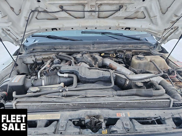 2011-ford-f550-image-28