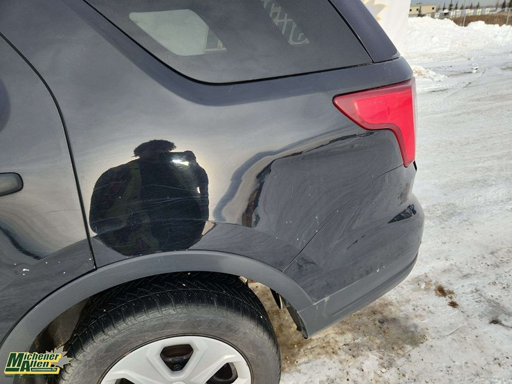 2019-ford-explorer-image-41