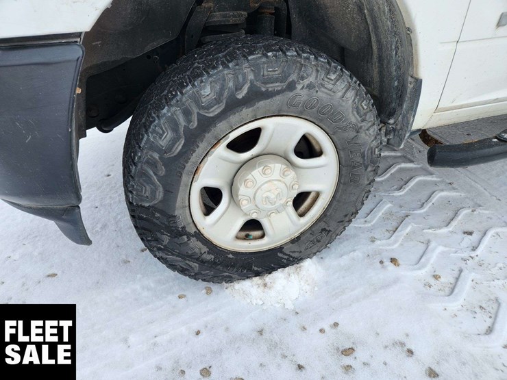 2019-dodge-2500-image-8