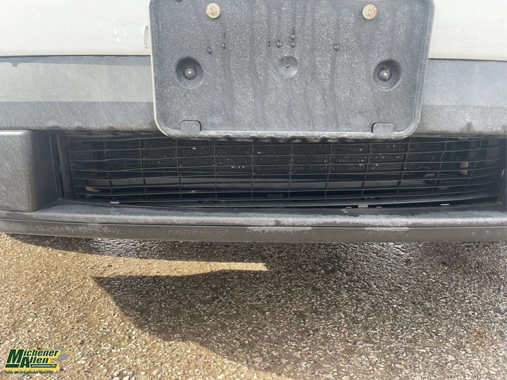 2014-ford-explorer-image-29