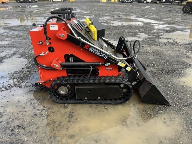 2025-agt-lrt23-mini-compact-track-loader-image-3