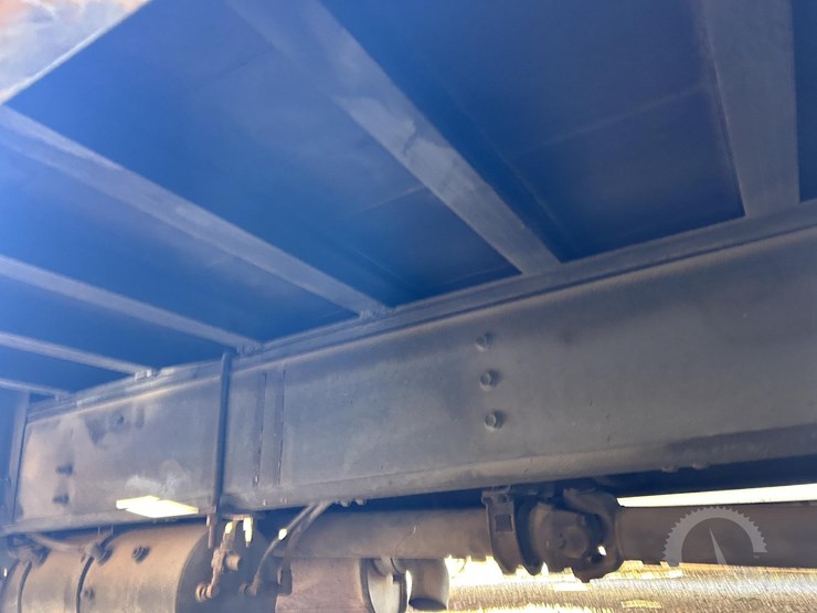 2001-international-4700-image-71