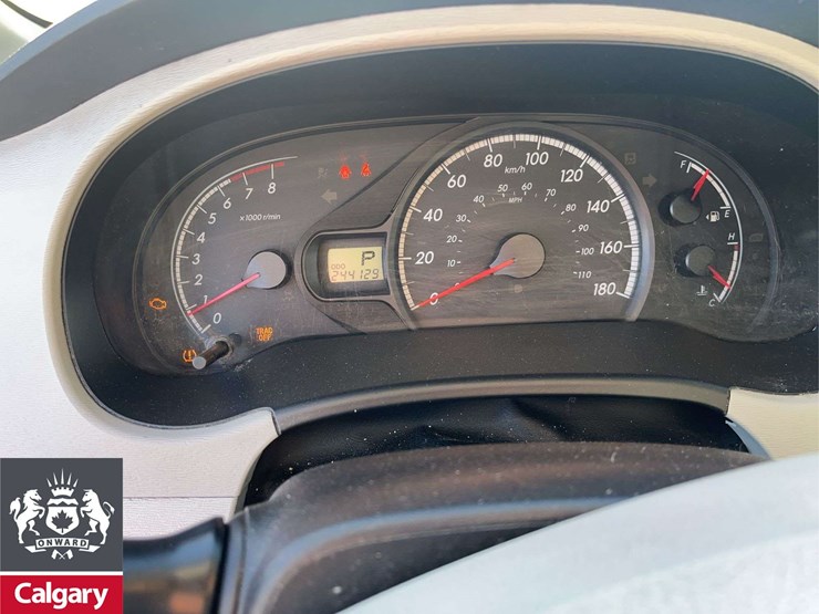 2013-toyota-sienna-image-14