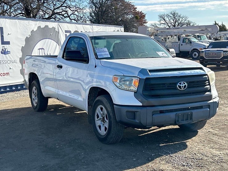 2014-toyota-tundra-image-4