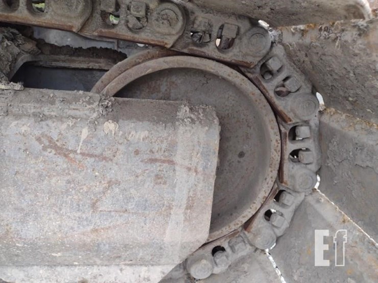 2015-volvo-ec220e-lr-image-30