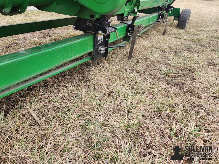 2018-john-deere-630fd-image-12