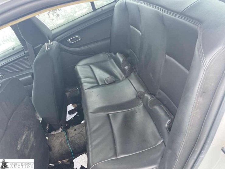 2013-ford-taurus-police-inte-image-13